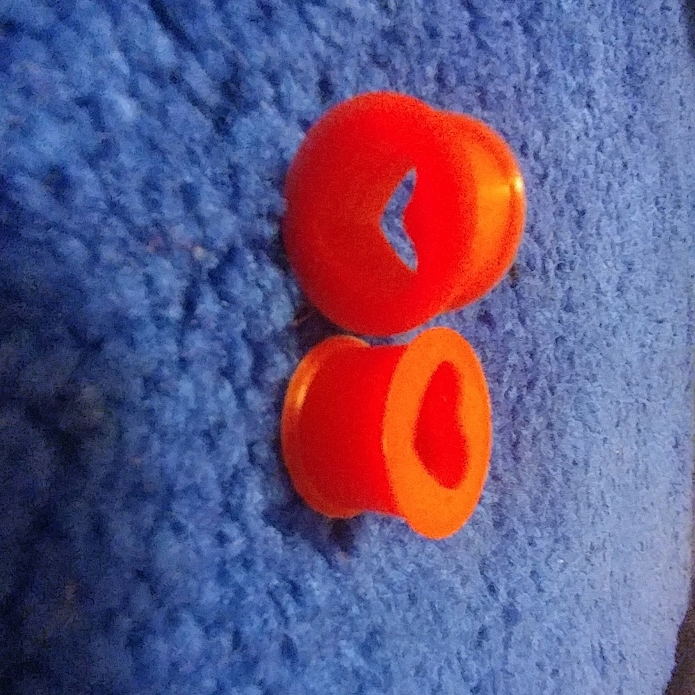 5/8 tunnels